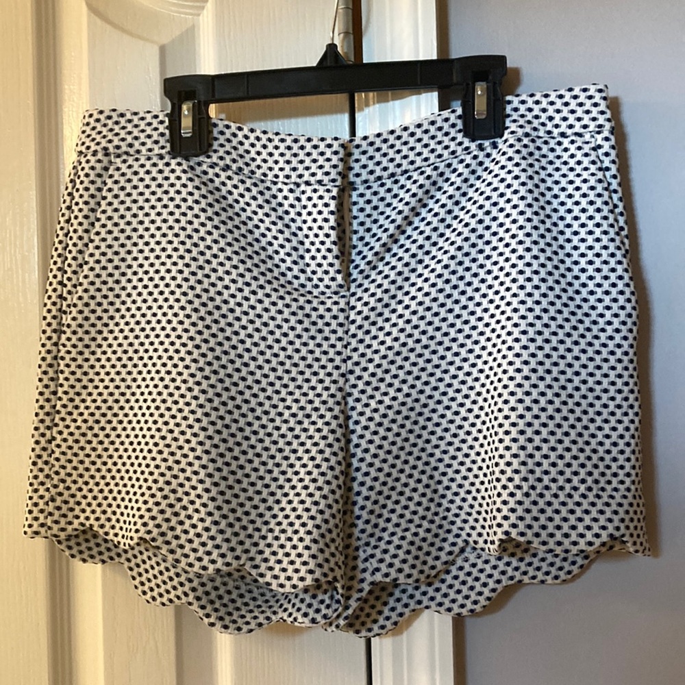 Saint tropez west scalloped shorts with pockets